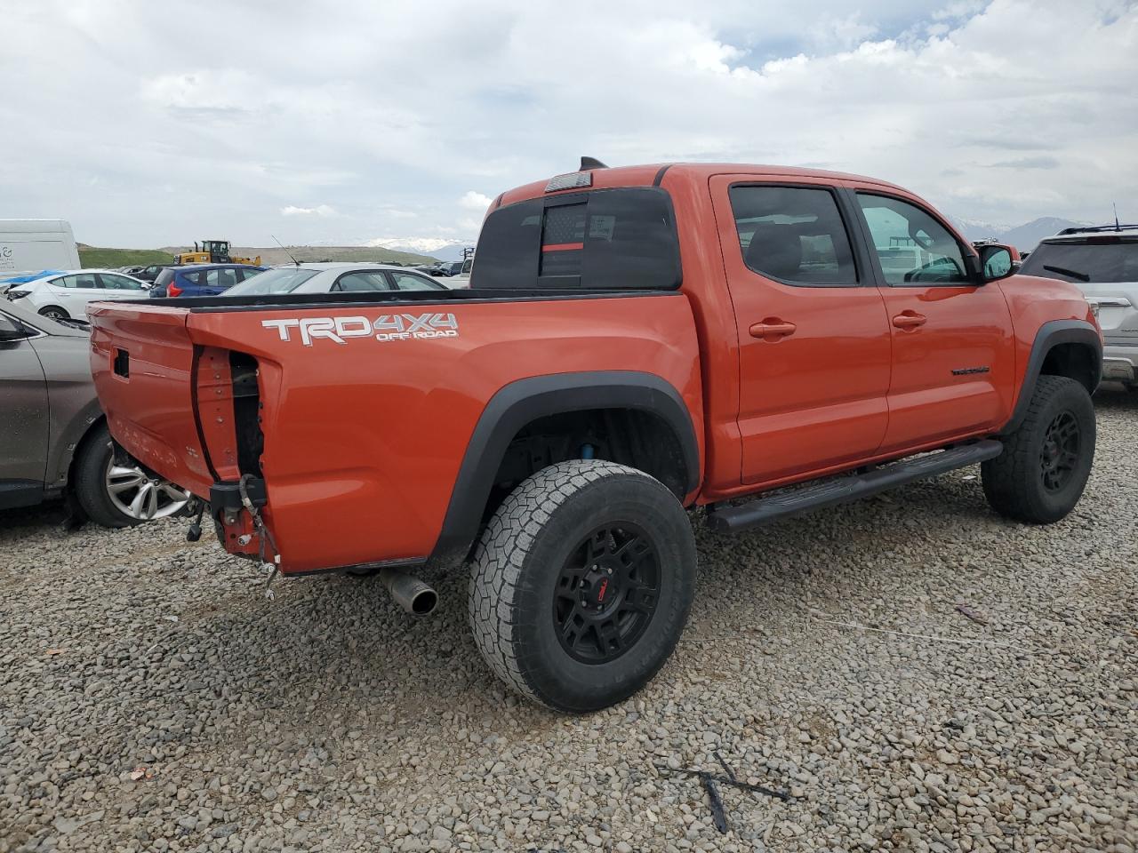 Photo 2 VIN: 3TMCZ5AN8JM158594 - TOYOTA TACOMA 