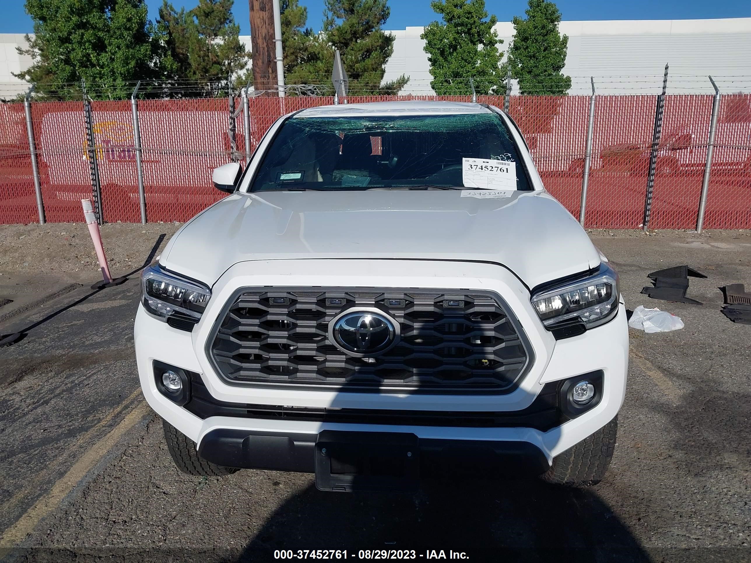 Photo 12 VIN: 3TMCZ5AN8PM610360 - TOYOTA TACOMA 