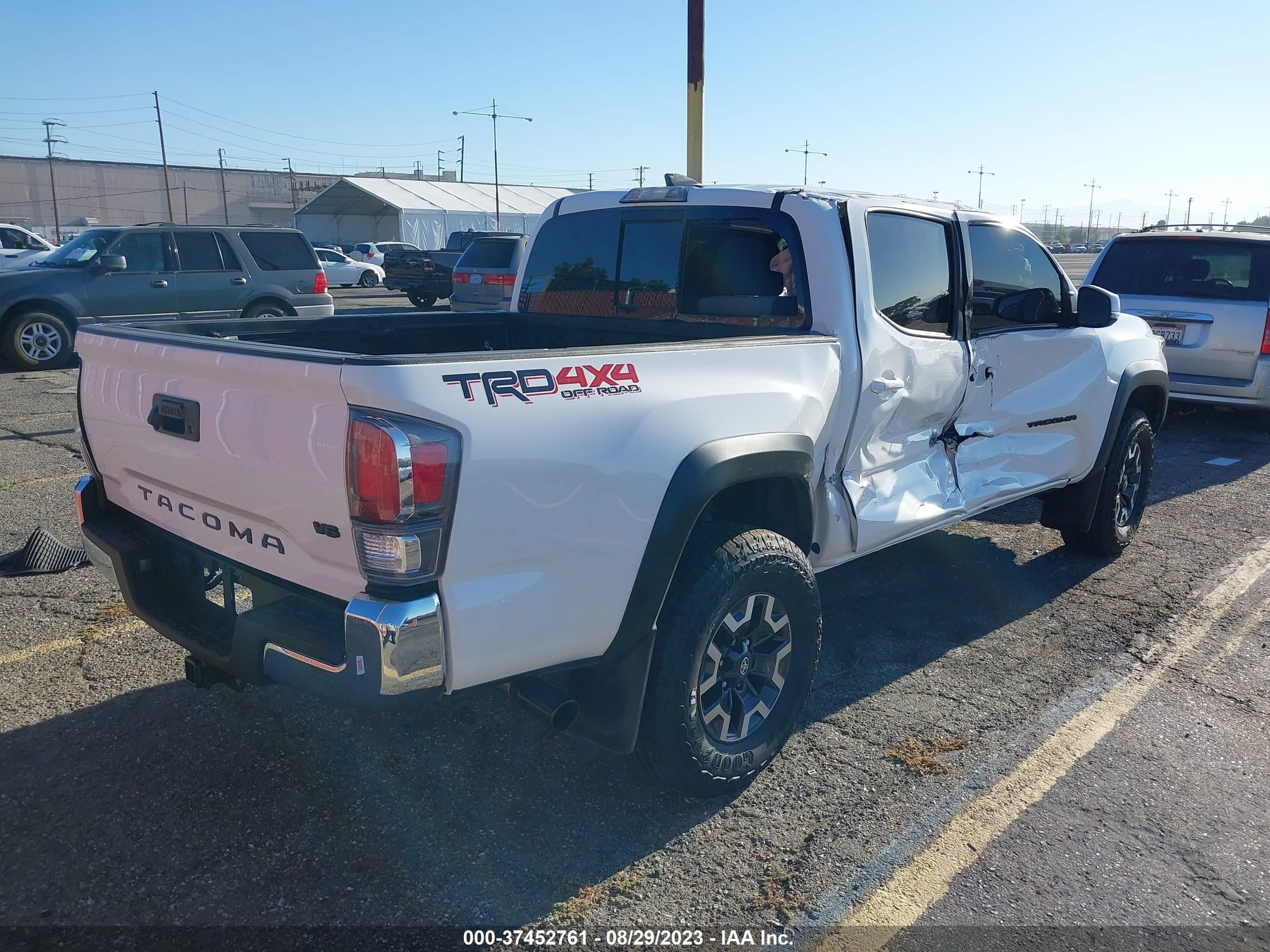 Photo 3 VIN: 3TMCZ5AN8PM610360 - TOYOTA TACOMA 