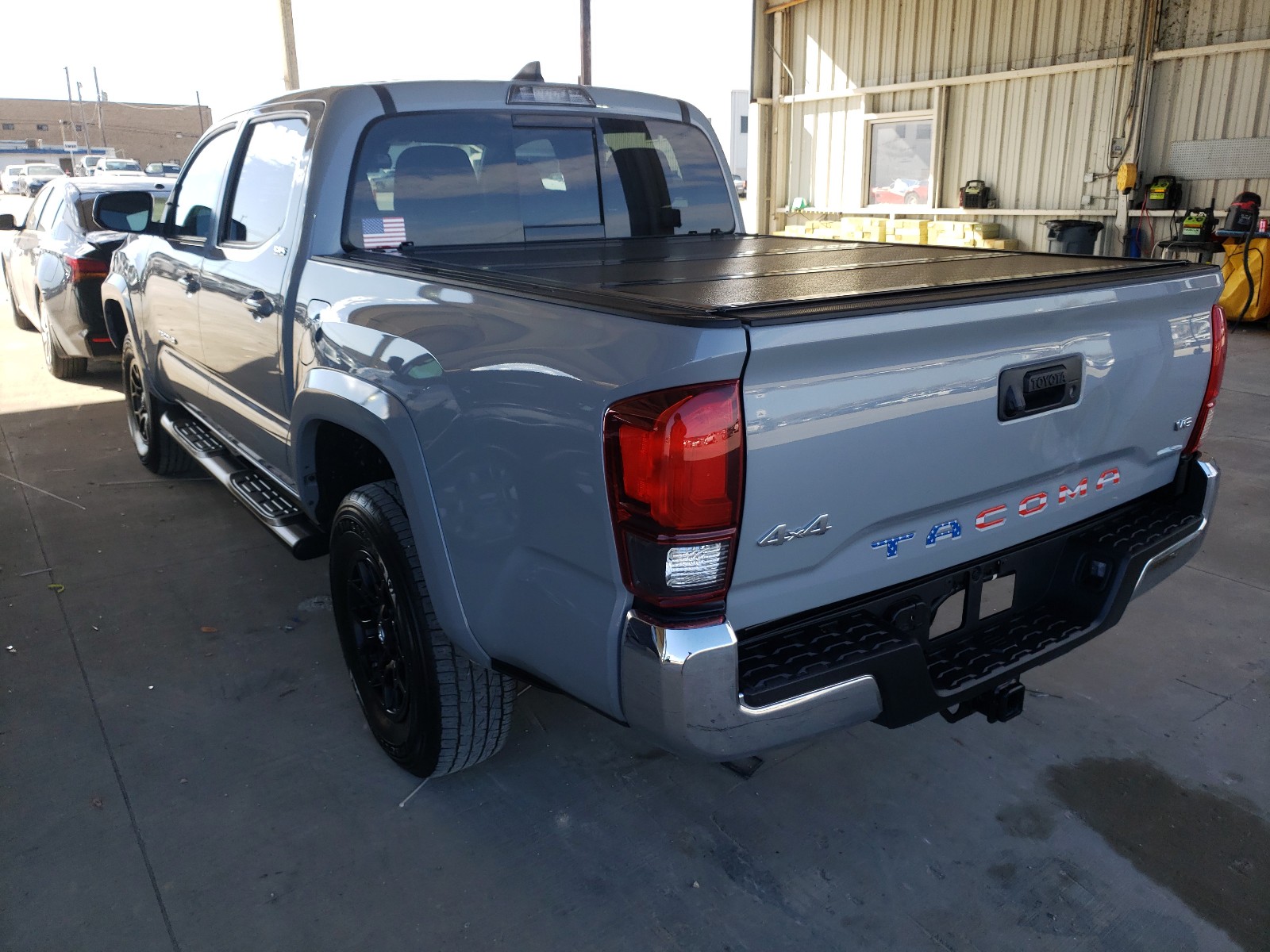 Photo 2 VIN: 3TMCZ5AN9KM266272 - TOYOTA TACOMA 4WD 