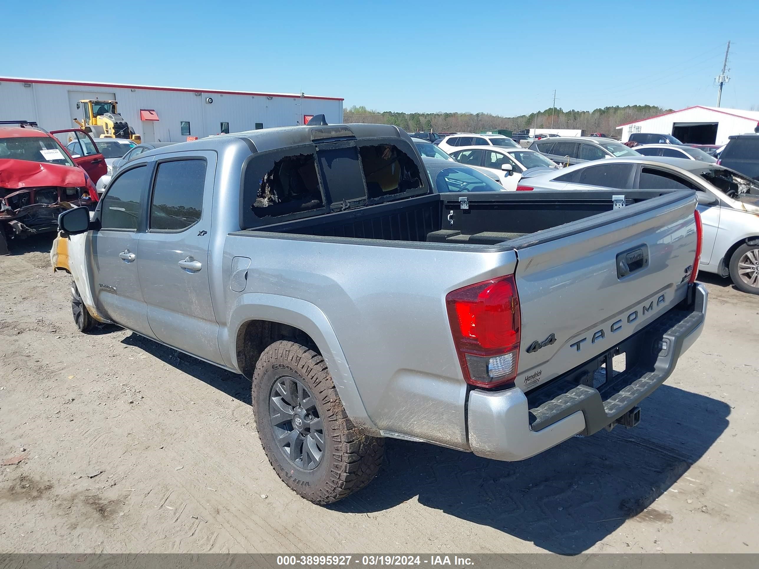 Photo 2 VIN: 3TMCZ5AN9PM612554 - TOYOTA TACOMA 