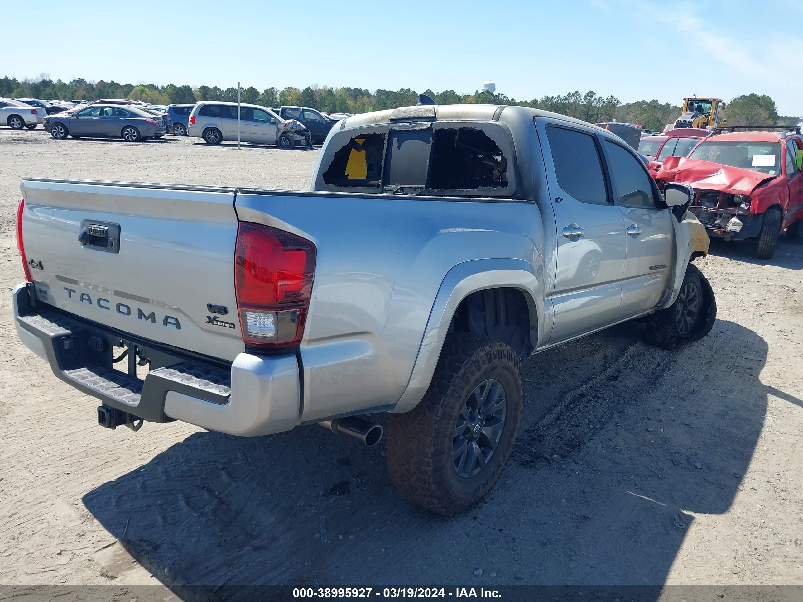 Photo 3 VIN: 3TMCZ5AN9PM612554 - TOYOTA TACOMA 