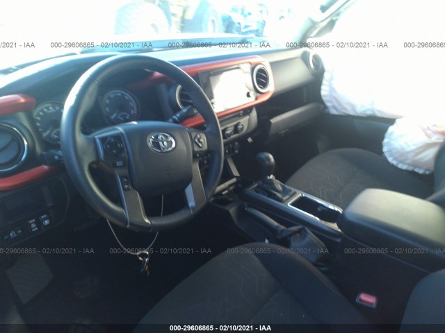 Photo 4 VIN: 3TMCZ5ANXHM067353 - TOYOTA TACOMA 