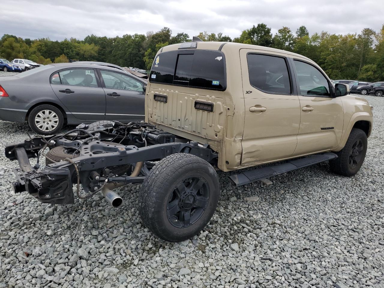 Photo 2 VIN: 3TMCZ5ANXJM125838 - TOYOTA TACOMA 