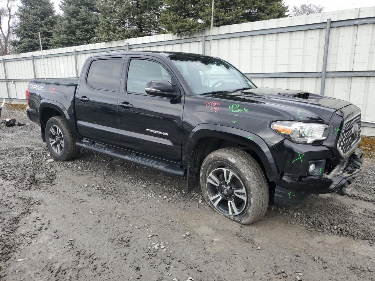 Photo 3 VIN: 3TMCZ5ANXJM169208 - TOYOTA TACOMA 