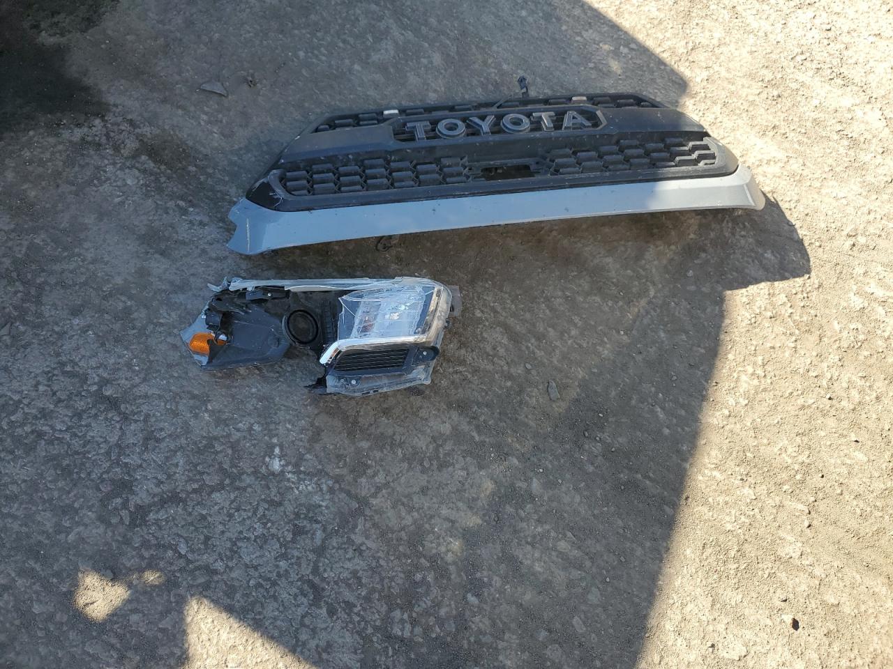 Photo 11 VIN: 3TMCZ5ANXKM241560 - TOYOTA TACOMA 