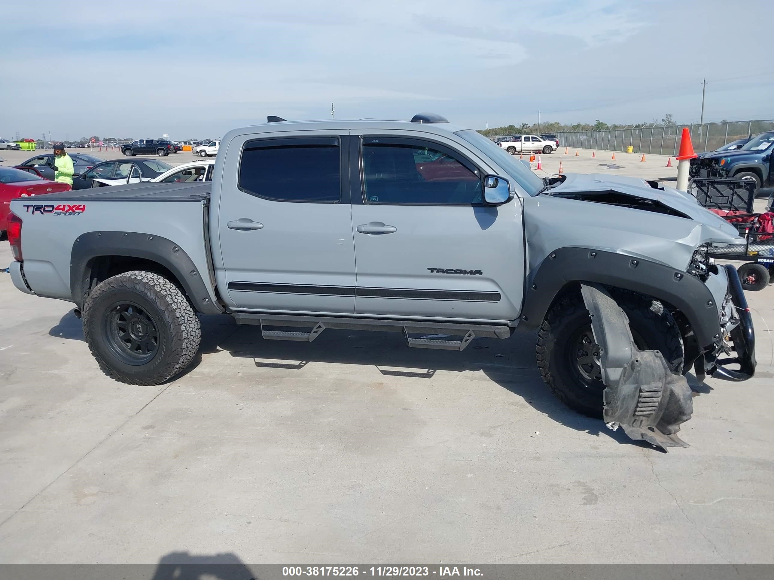 Photo 11 VIN: 3TMCZ5ANXKM279337 - TOYOTA TACOMA 