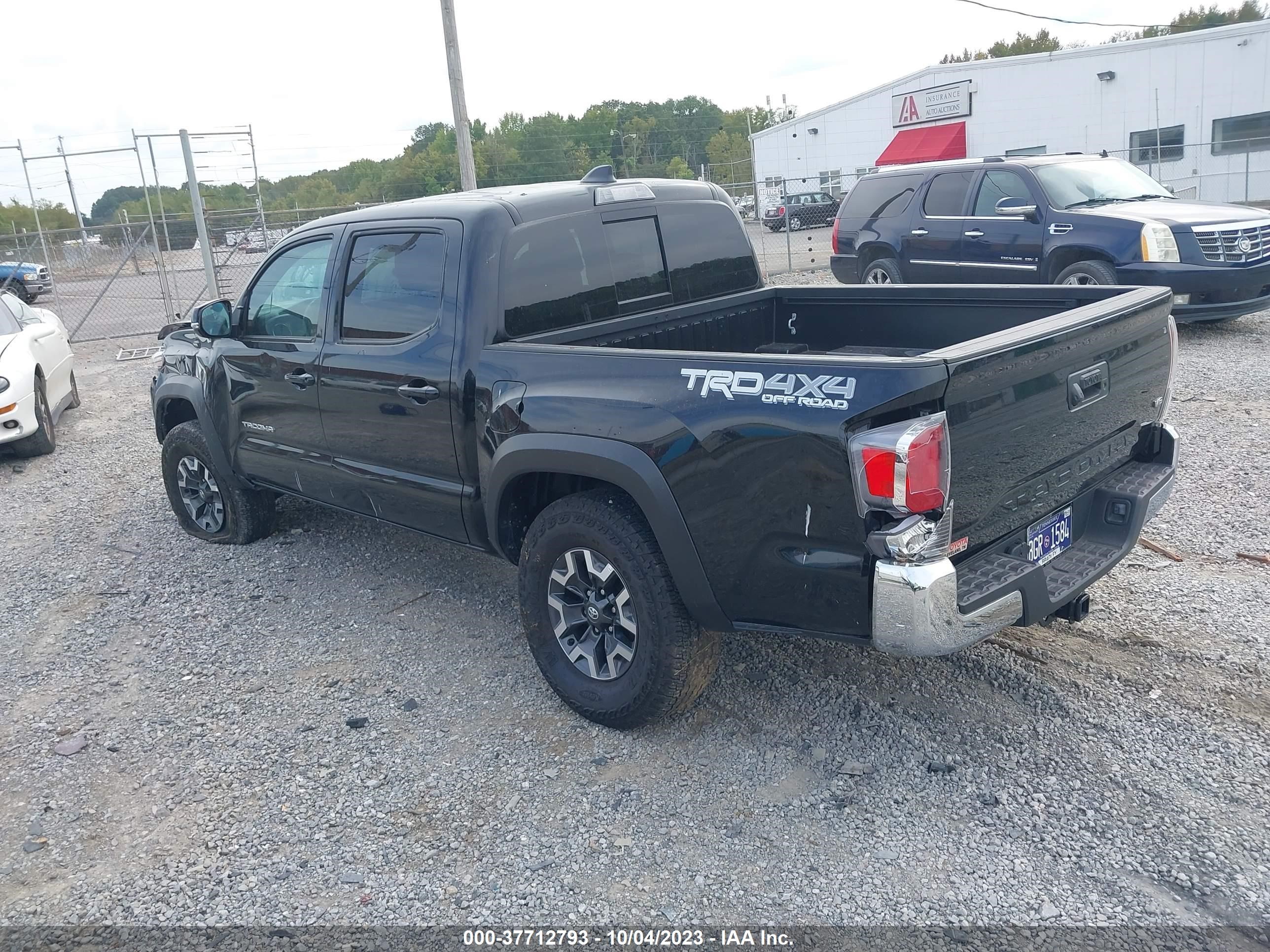 Photo 2 VIN: 3TMCZ5ANXNM502710 - TOYOTA TACOMA 