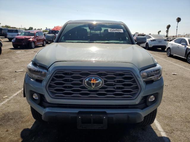 Photo 4 VIN: 3TMCZ5ANXPM587423 - TOYOTA TACOMA DOU 