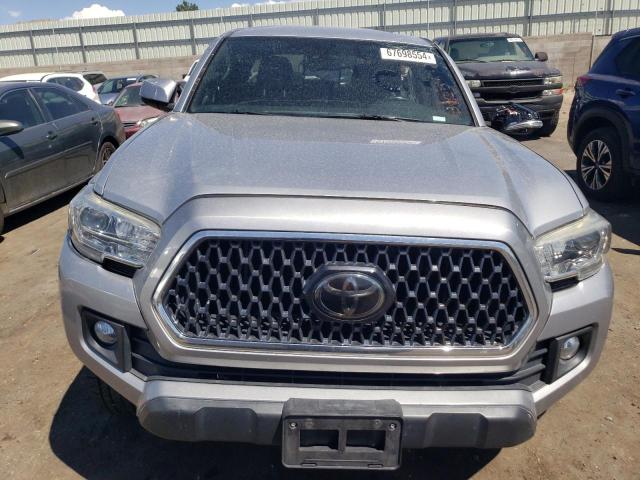 Photo 4 VIN: 3TMDZ5BN0JM050456 - TOYOTA TACOMA DOU 