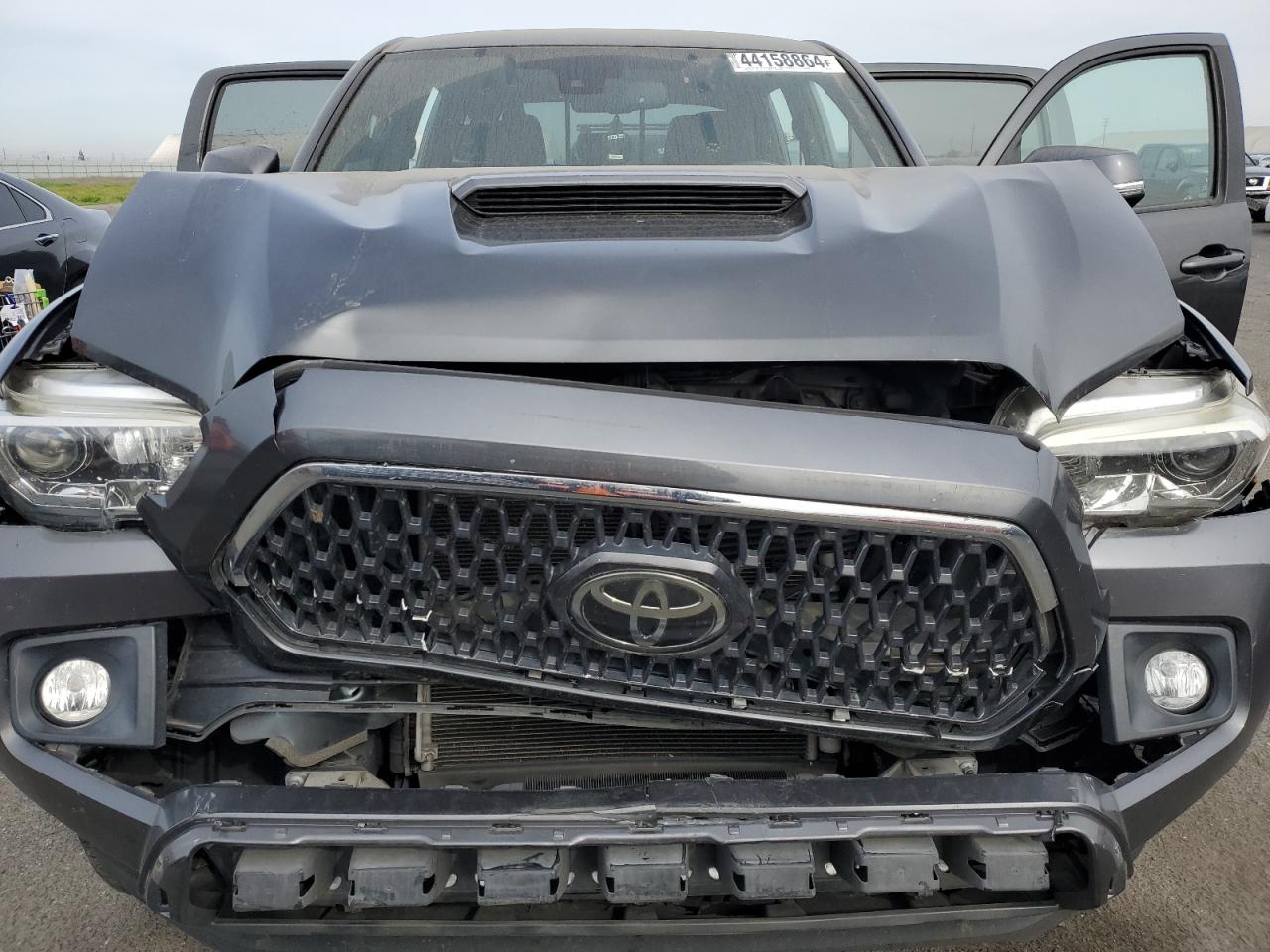 Photo 10 VIN: 3TMDZ5BN2JM042617 - TOYOTA TACOMA 