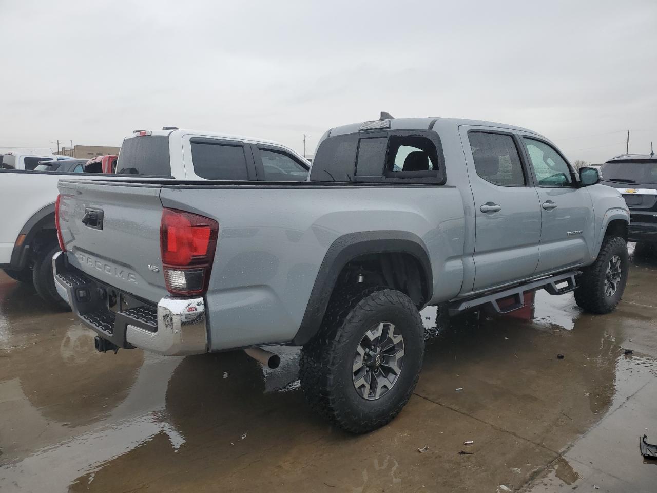 Photo 2 VIN: 3TMDZ5BN2JM054251 - TOYOTA TACOMA 