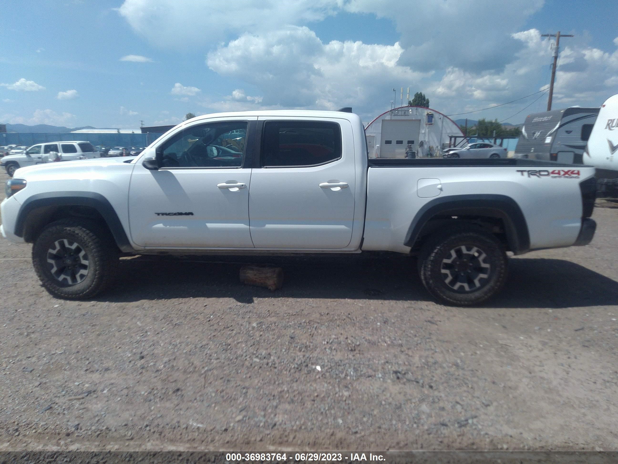 Photo 14 VIN: 3TMDZ5BN2MM100584 - TOYOTA TACOMA 