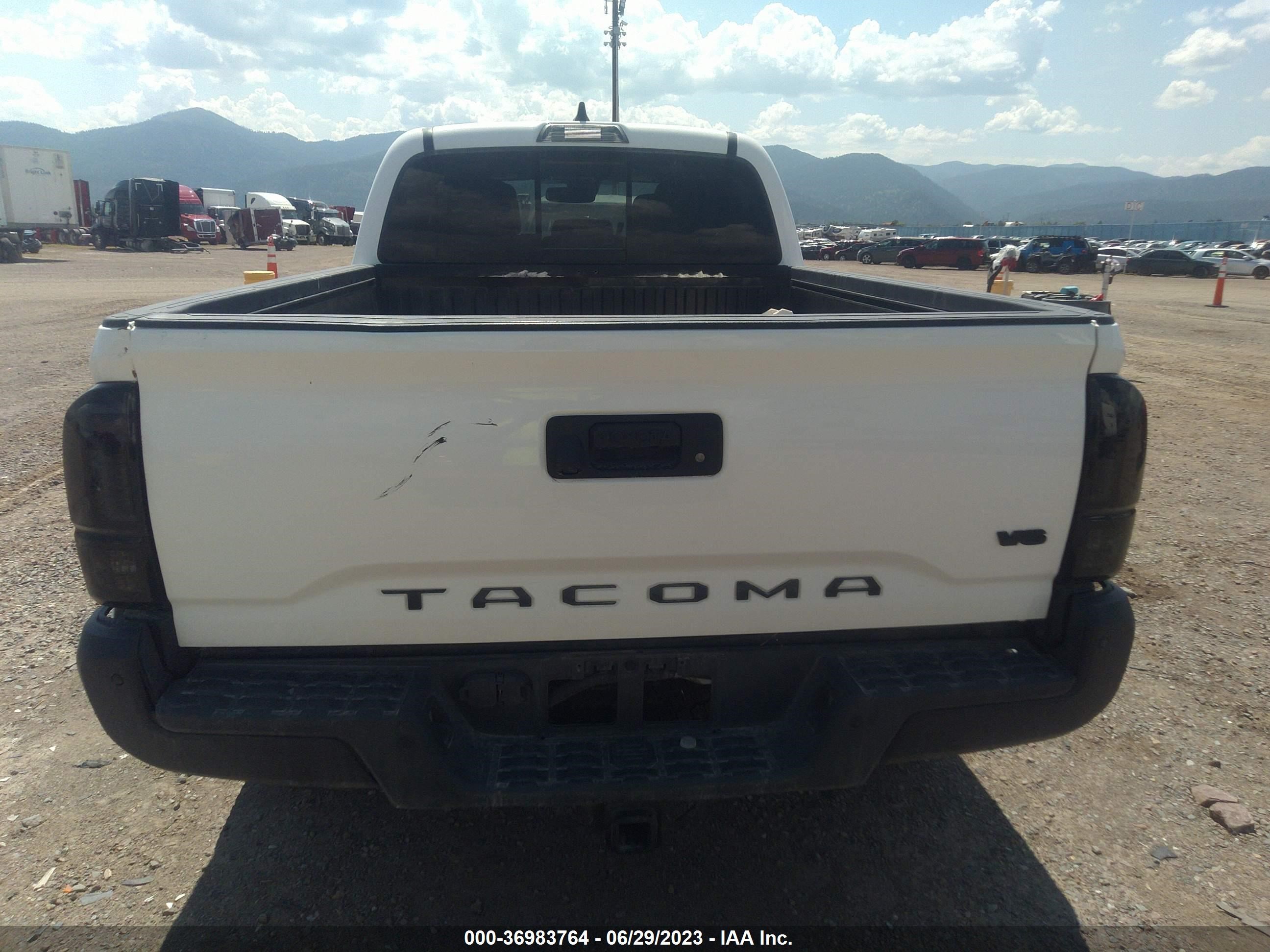 Photo 16 VIN: 3TMDZ5BN2MM100584 - TOYOTA TACOMA 