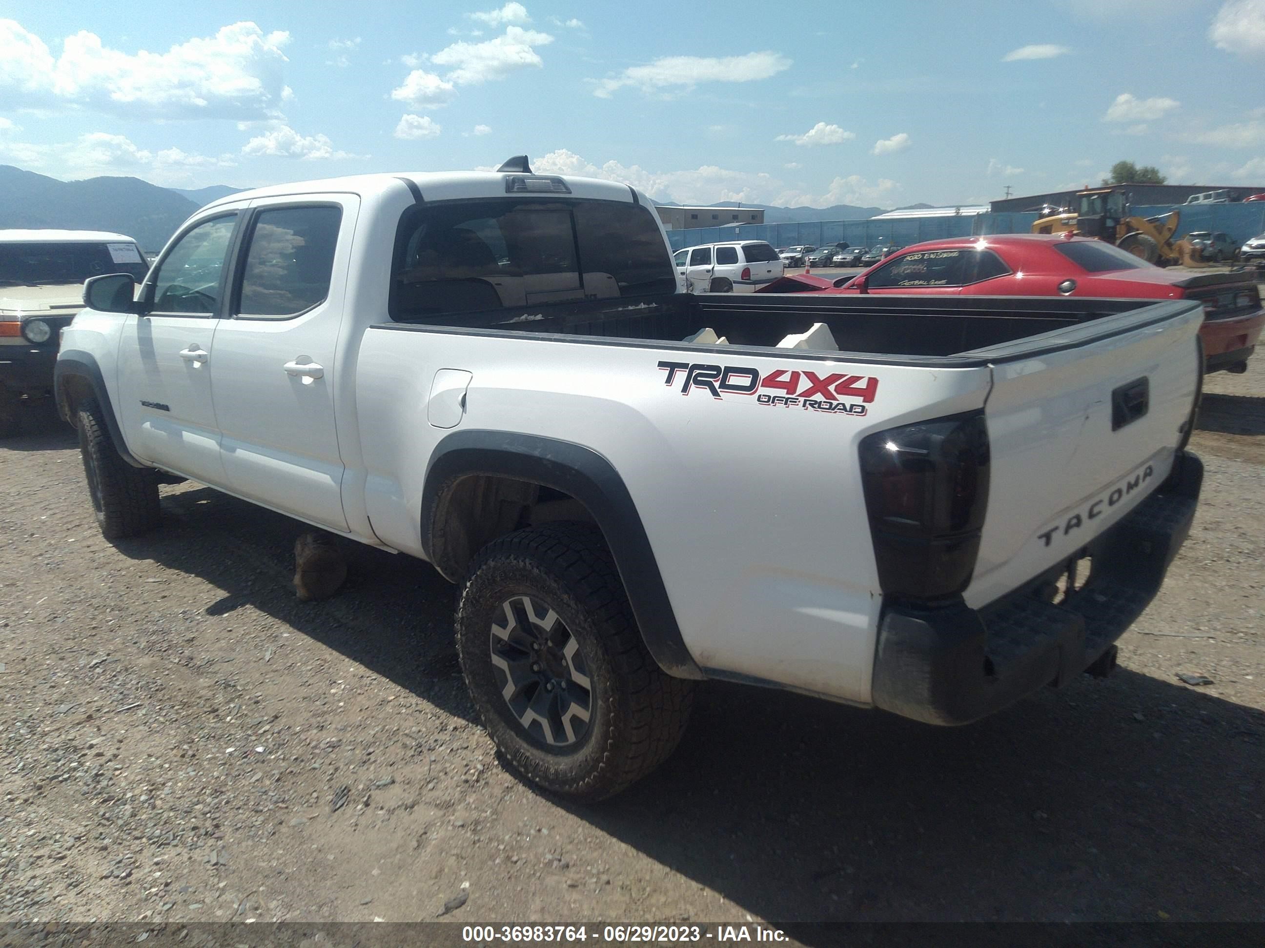 Photo 2 VIN: 3TMDZ5BN2MM100584 - TOYOTA TACOMA 