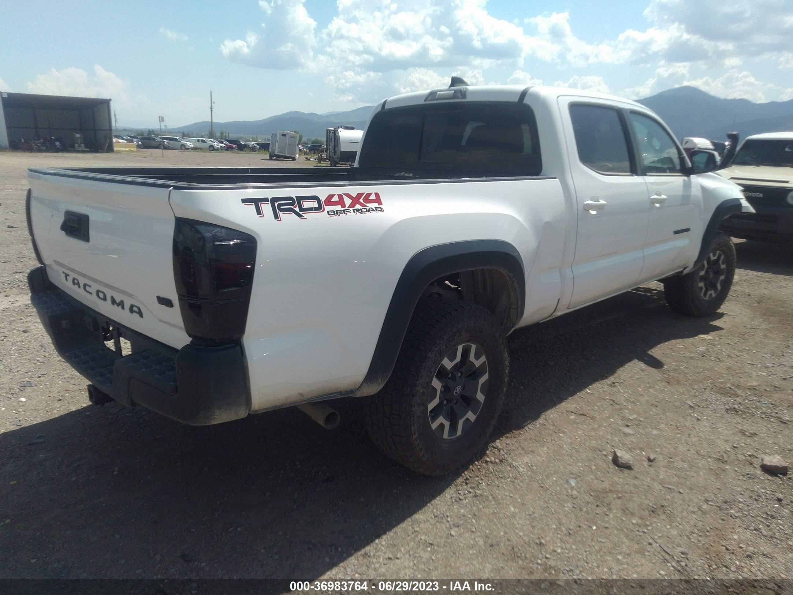 Photo 3 VIN: 3TMDZ5BN2MM100584 - TOYOTA TACOMA 