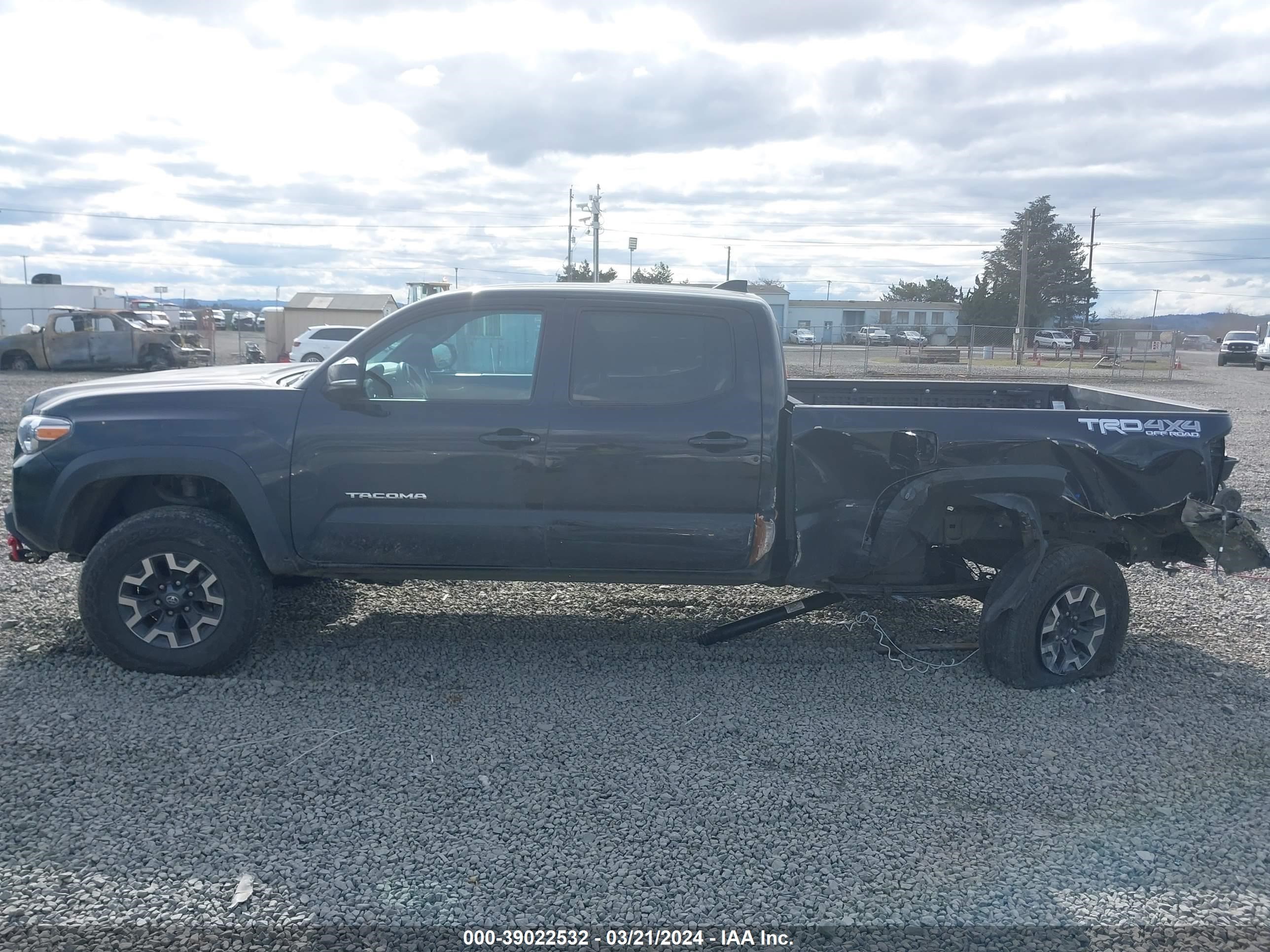 Photo 14 VIN: 3TMDZ5BN2NM128970 - TOYOTA TACOMA 