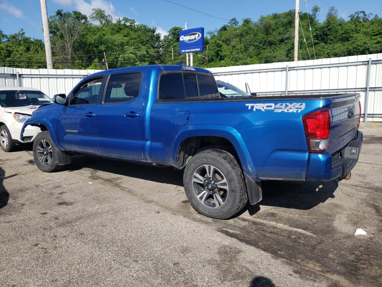 Photo 1 VIN: 3TMDZ5BN3GM006492 - TOYOTA TACOMA 