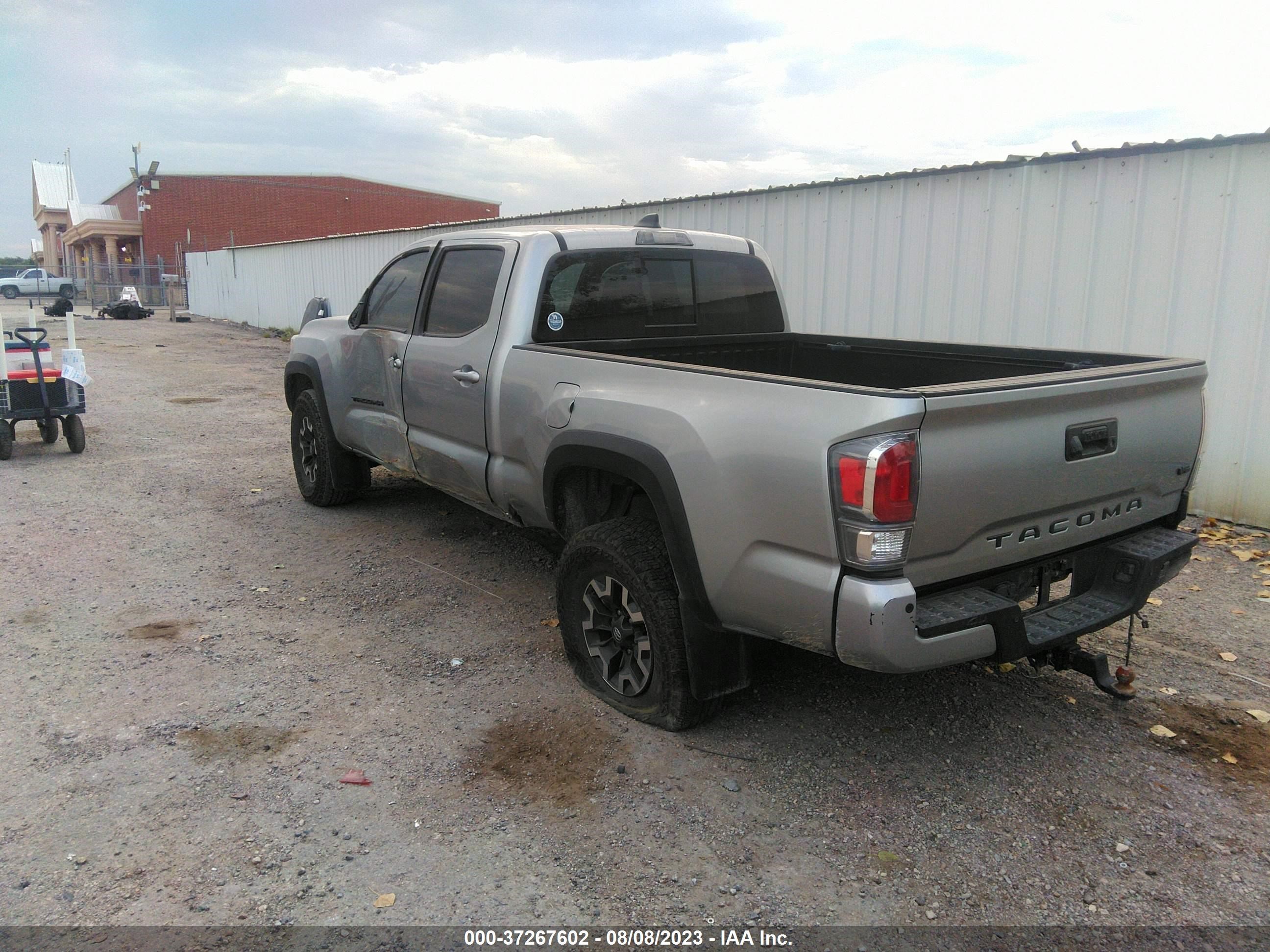 Photo 2 VIN: 3TMDZ5BN3NM123065 - TOYOTA TACOMA 