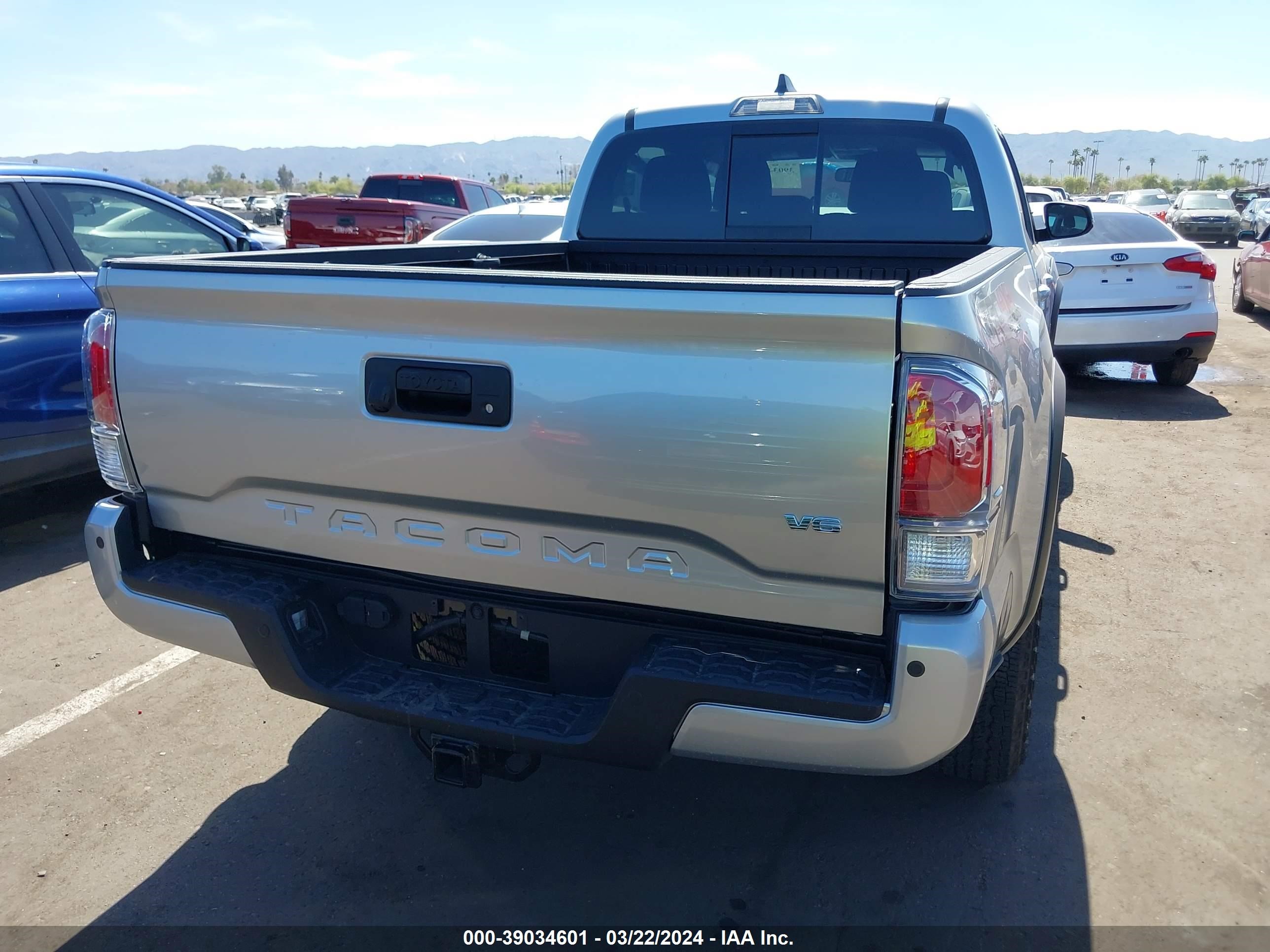 Photo 15 VIN: 3TMDZ5BN3NM126449 - TOYOTA TACOMA 