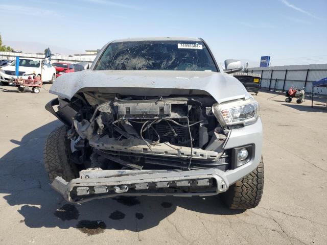 Photo 4 VIN: 3TMDZ5BN4JM048659 - TOYOTA TACOMA DOU 