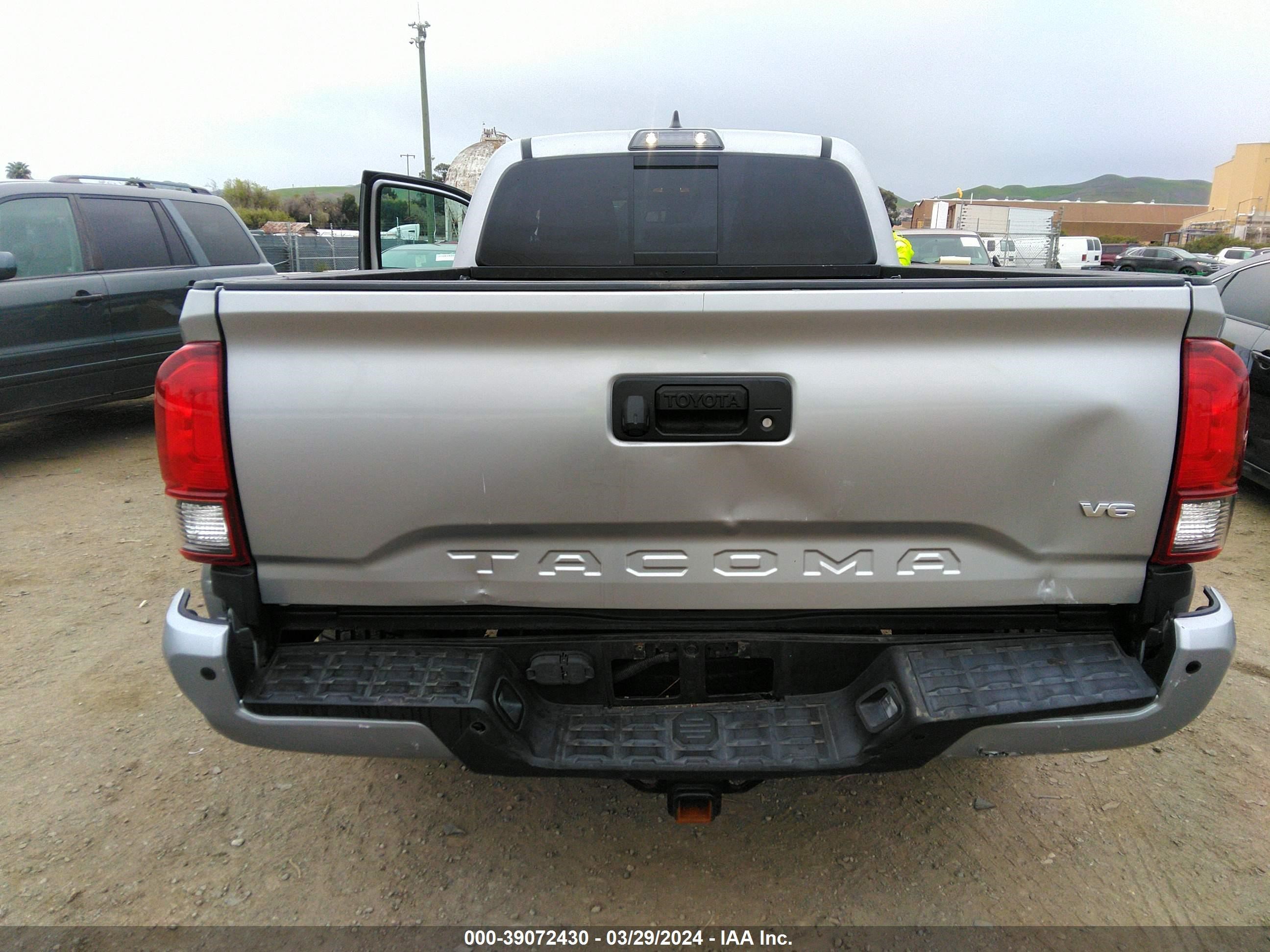 Photo 5 VIN: 3TMDZ5BN4KM065141 - TOYOTA TACOMA 