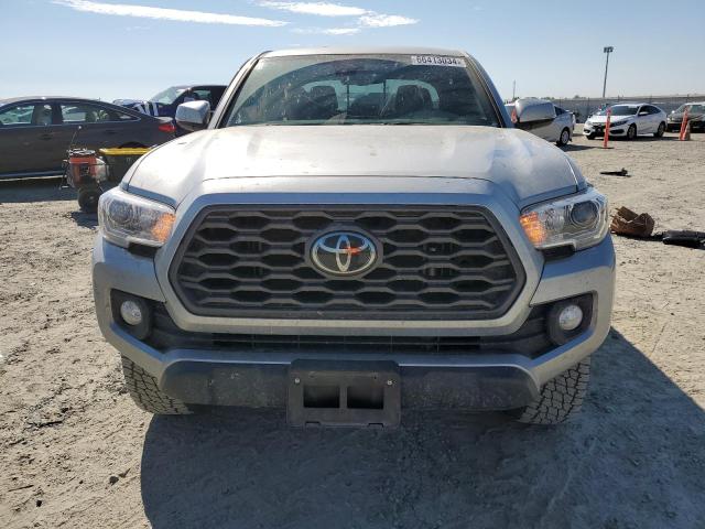 Photo 4 VIN: 3TMDZ5BN4NM129697 - TOYOTA TACOMA DOU 