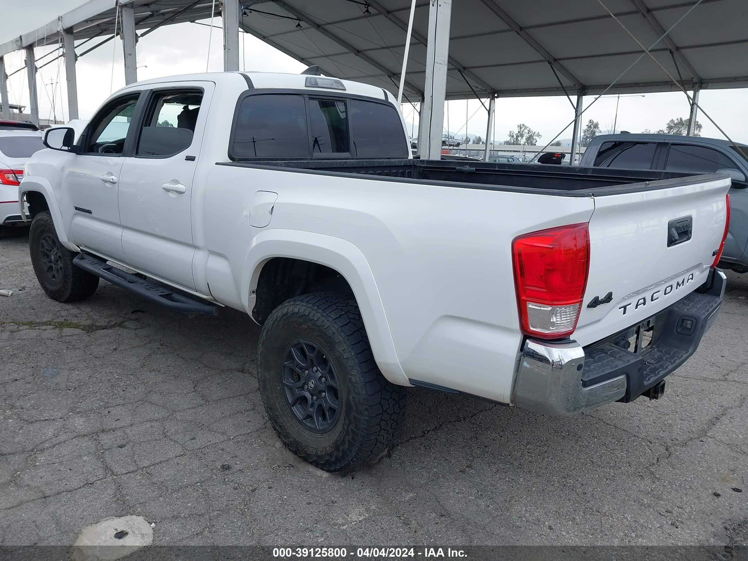 Photo 2 VIN: 3TMDZ5BN6GM002498 - TOYOTA TACOMA 