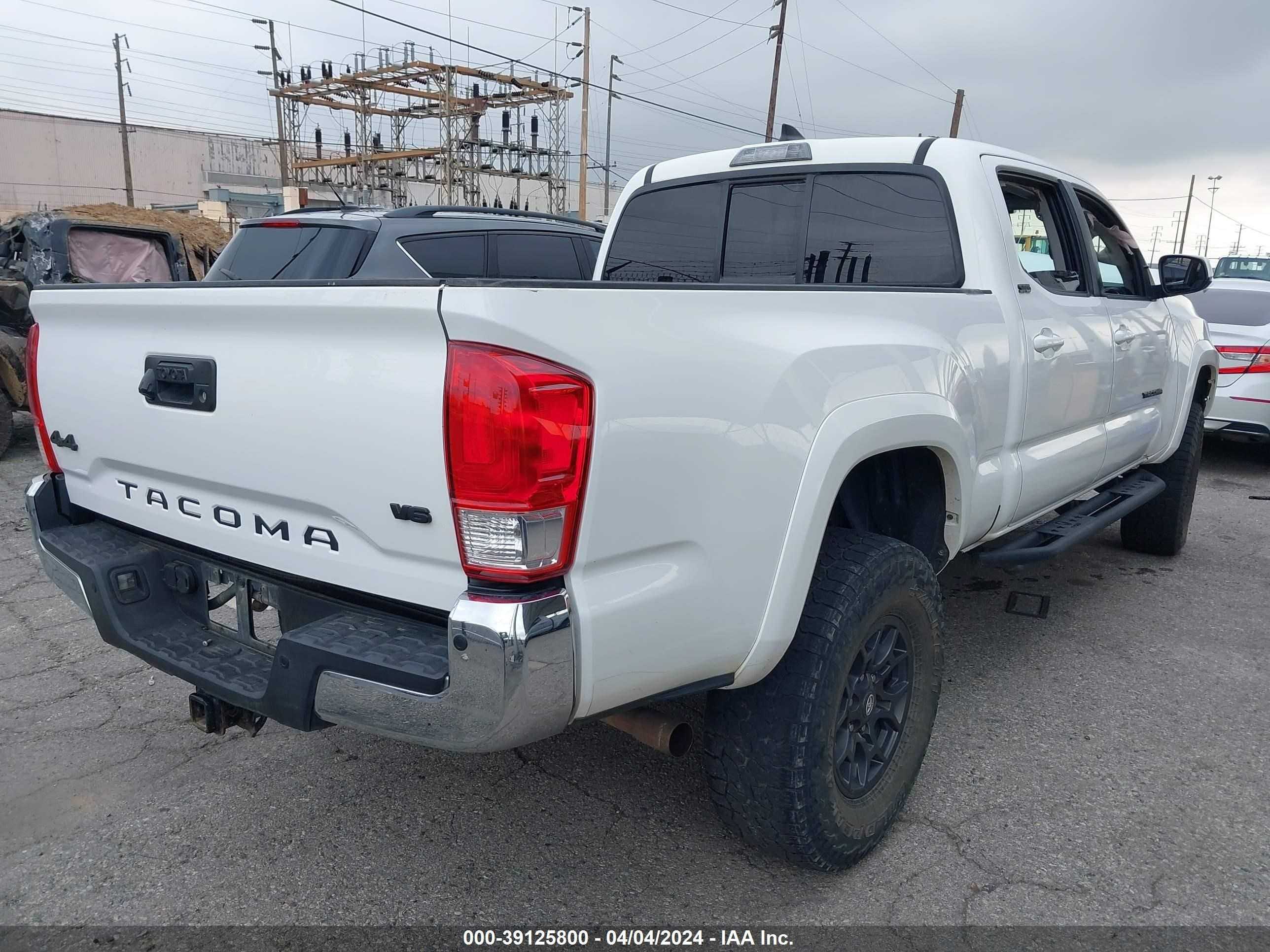 Photo 3 VIN: 3TMDZ5BN6GM002498 - TOYOTA TACOMA 