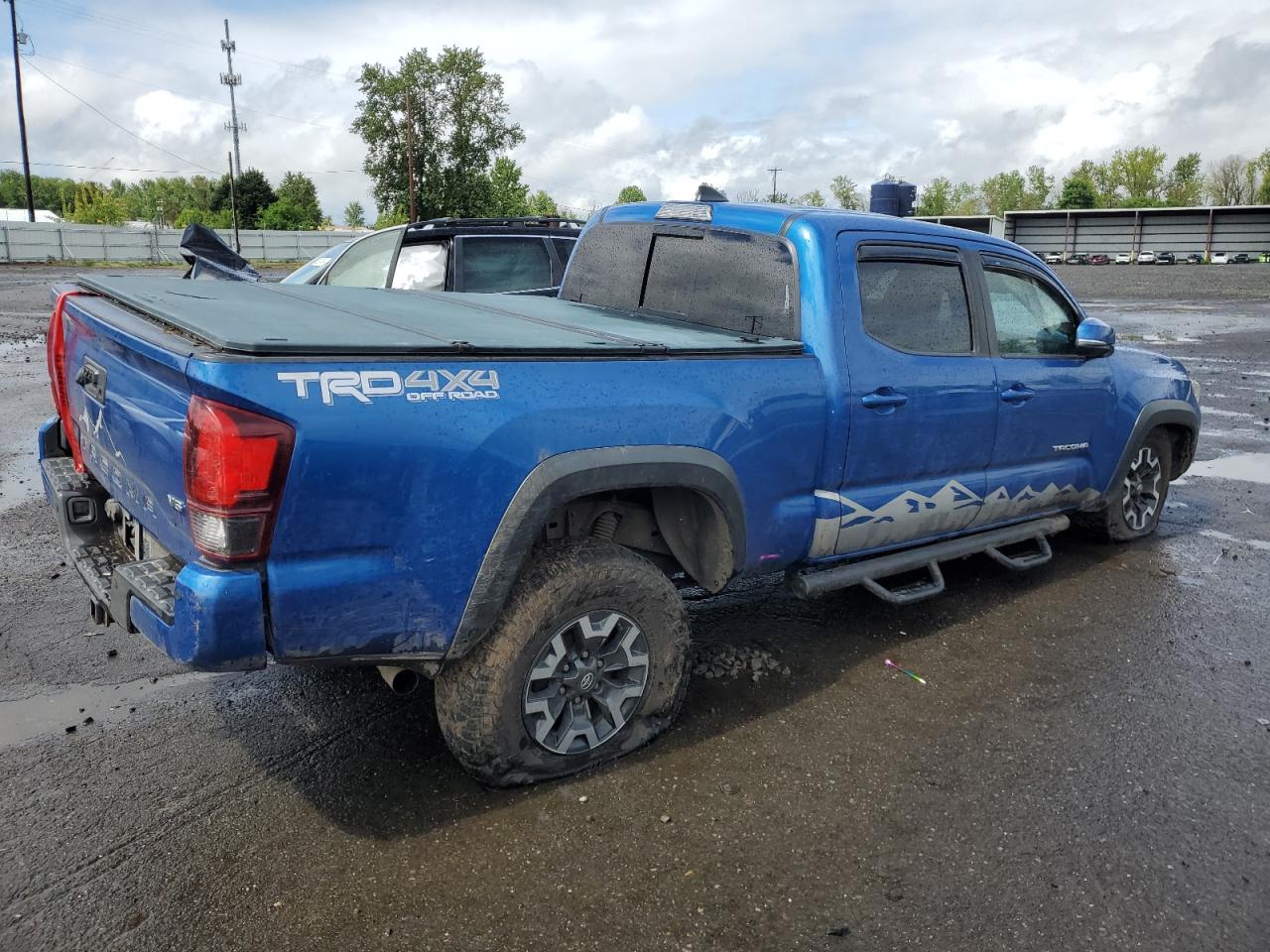 Photo 2 VIN: 3TMDZ5BN6JM045455 - TOYOTA TACOMA 