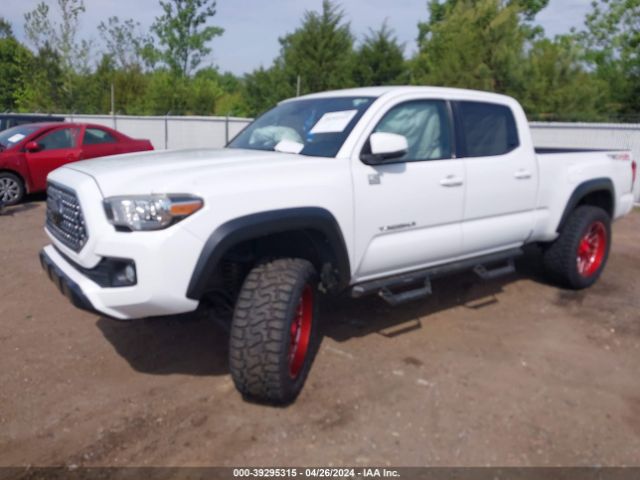 Photo 1 VIN: 3TMDZ5BN7JM048526 - TOYOTA TACOMA 