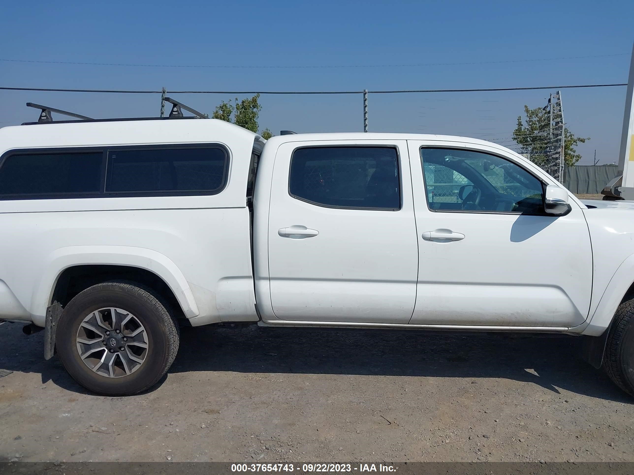 Photo 12 VIN: 3TMDZ5BN8NM126706 - TOYOTA TACOMA 