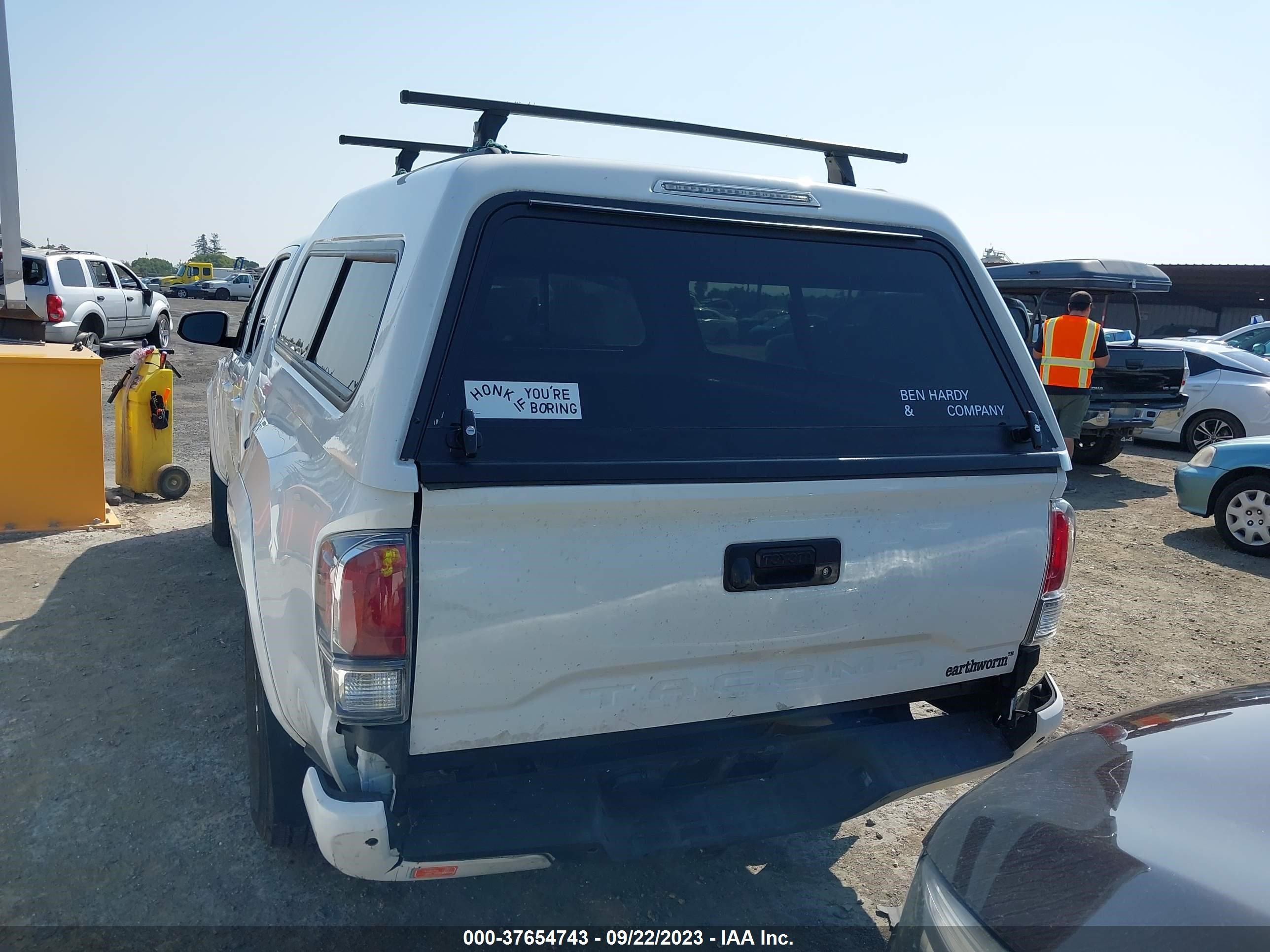 Photo 15 VIN: 3TMDZ5BN8NM126706 - TOYOTA TACOMA 