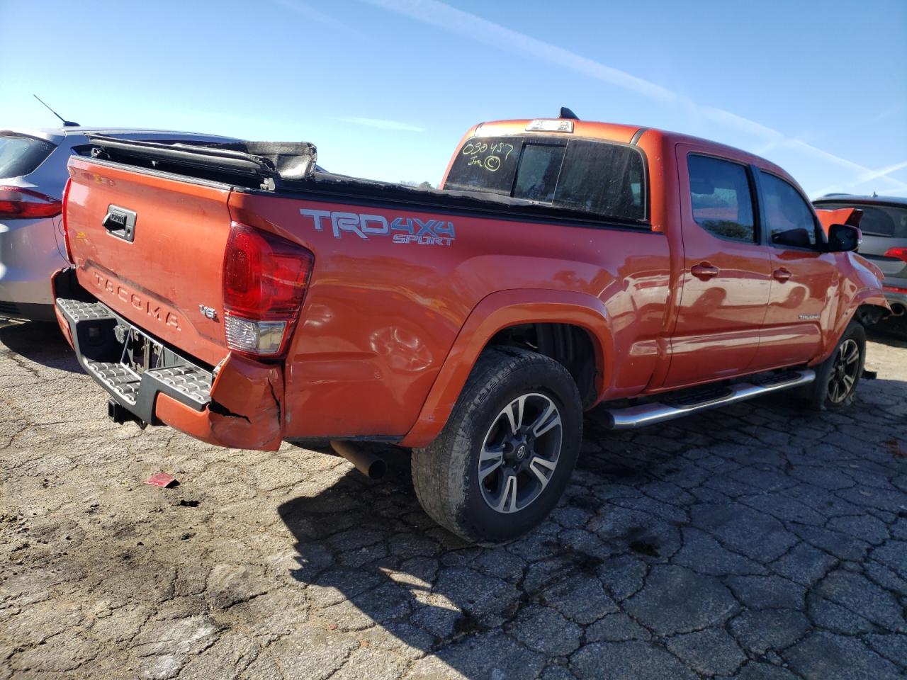 Photo 2 VIN: 3TMDZ5BN9HM030457 - TOYOTA TACOMA 