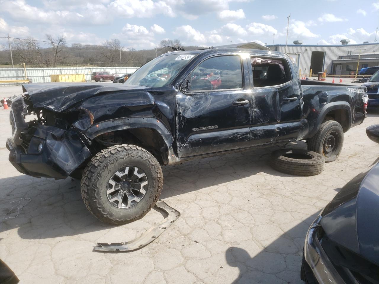 Photo 0 VIN: 3TMDZ5BN9JM052786 - TOYOTA TACOMA 