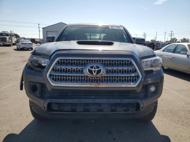 Photo 4 VIN: 3TMDZ5BNXGM008725 - TOYOTA TACOMA DOU 