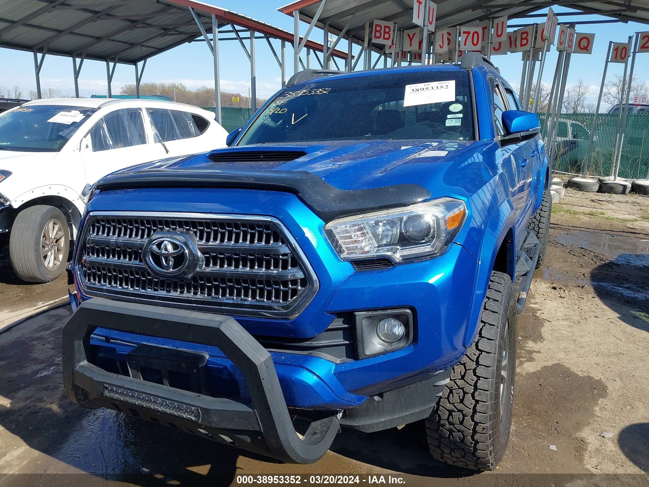 Photo 11 VIN: 3TMDZ5BNXHM028958 - TOYOTA TACOMA 