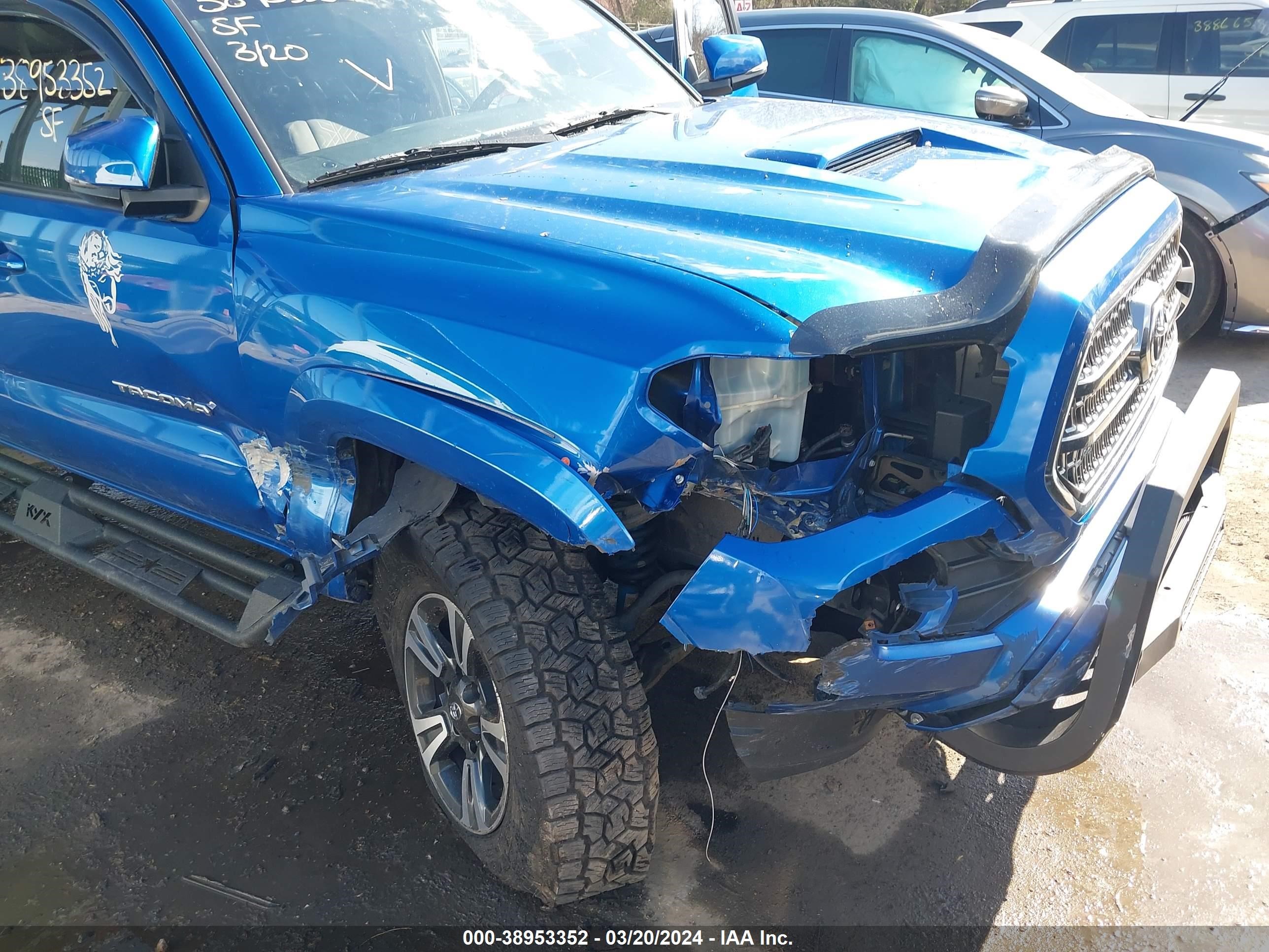 Photo 5 VIN: 3TMDZ5BNXHM028958 - TOYOTA TACOMA 