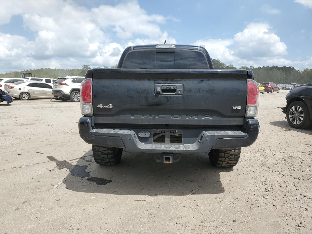 Photo 5 VIN: 3TMGZ5AN7JM156742 - TOYOTA TACOMA 