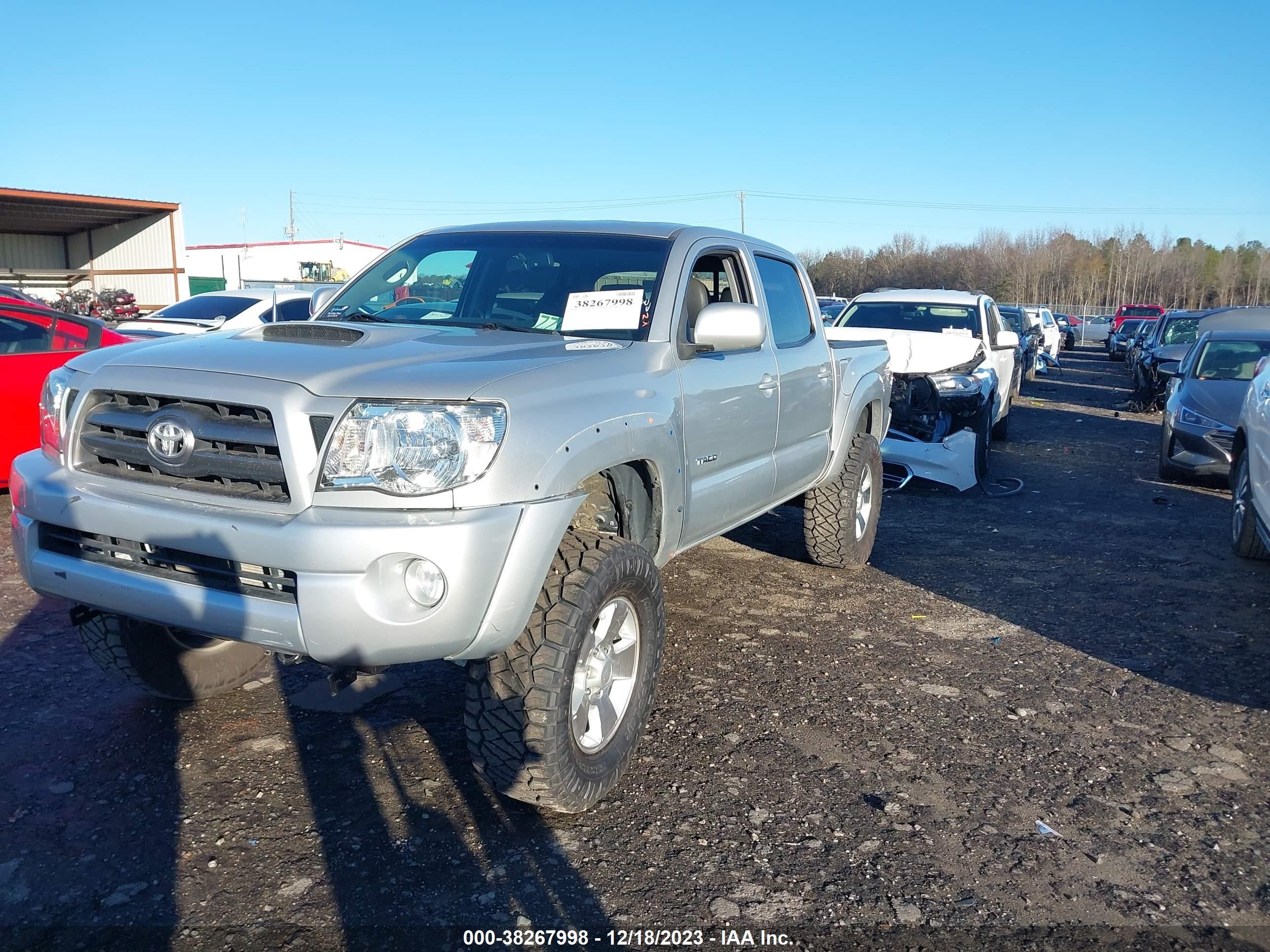 Photo 1 VIN: 3TMJU4GN0AM101815 - TOYOTA TACOMA 