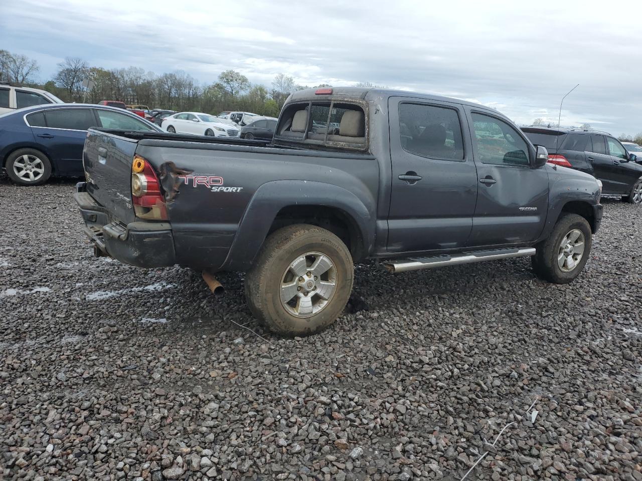 Photo 2 VIN: 3TMJU4GN0DM148850 - TOYOTA TACOMA 