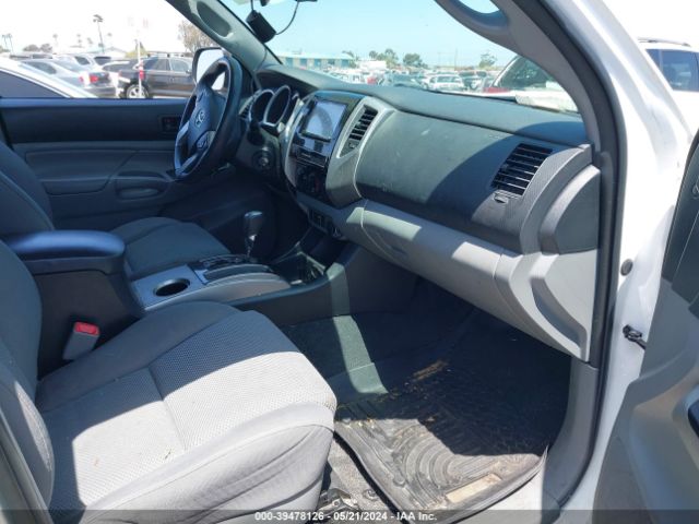 Photo 4 VIN: 3TMJU4GN1FM185232 - TOYOTA TACOMA 