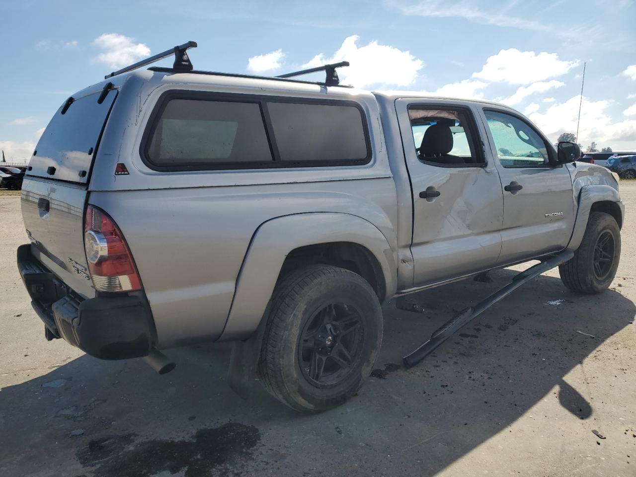 Photo 2 VIN: 3TMJU4GN2FM178760 - TOYOTA TACOMA 