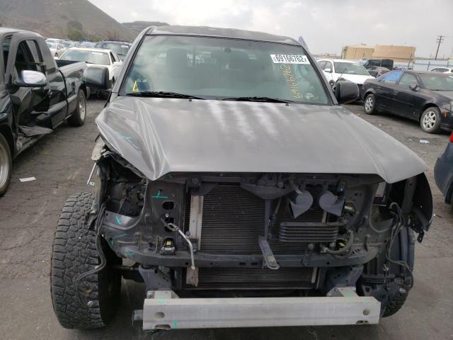 Photo 4 VIN: 3TMJU4GN2FM181013 - TOYOTA TACOMA DOU 