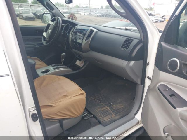 Photo 4 VIN: 3TMJU4GN3CM138330 - TOYOTA TACOMA 