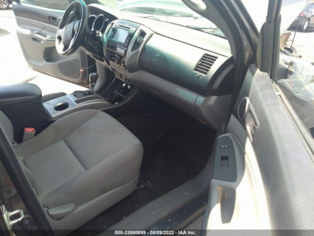 Photo 4 VIN: 3TMJU4GN5DM141067 - TOYOTA TACOMA 