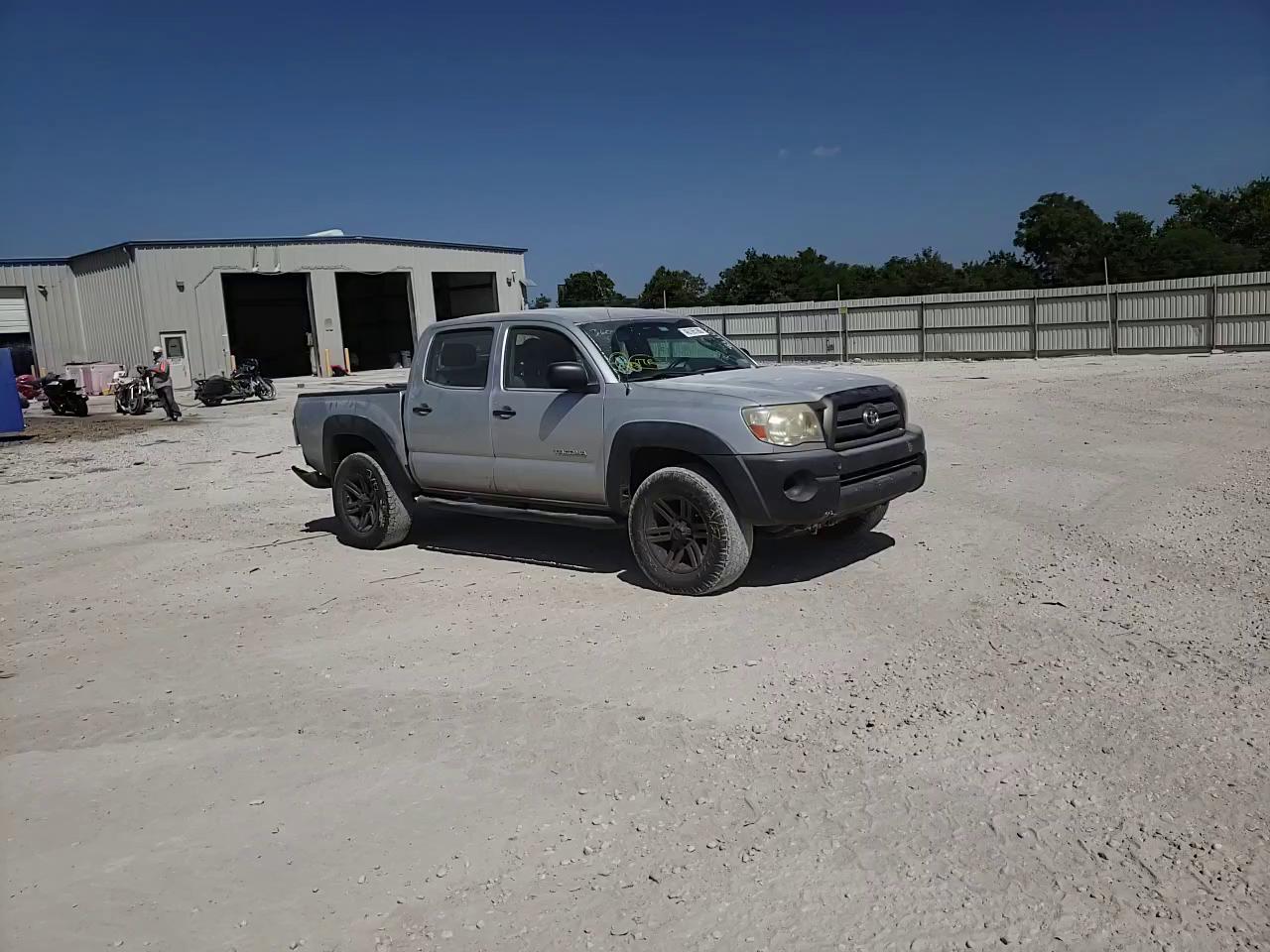 Photo 10 VIN: 3TMJU4GN6AM092988 - TOYOTA TACOMA DOU 