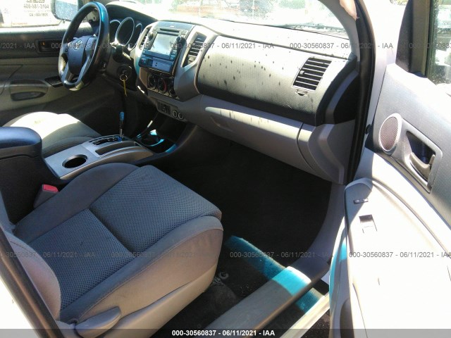 Photo 4 VIN: 3TMJU4GN6DM151171 - TOYOTA TACOMA 