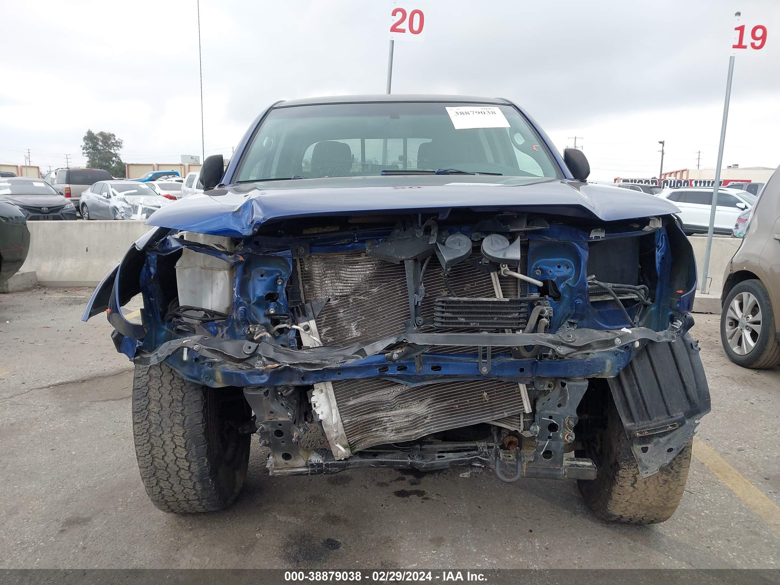 Photo 13 VIN: 3TMJU4GN6FM189230 - TOYOTA TACOMA 