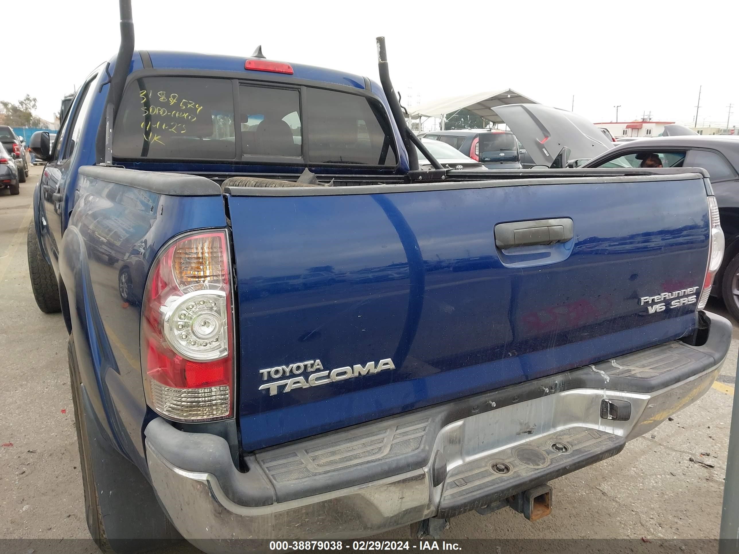 Photo 17 VIN: 3TMJU4GN6FM189230 - TOYOTA TACOMA 